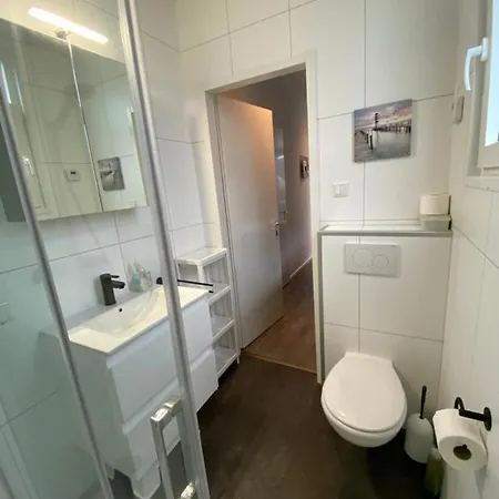 בקתה Type Cube Comfort 4 Persons